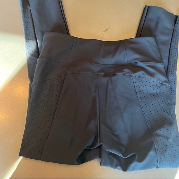 ATHLETA ZIPPERED LEGGINGS - Picture 6 of 7